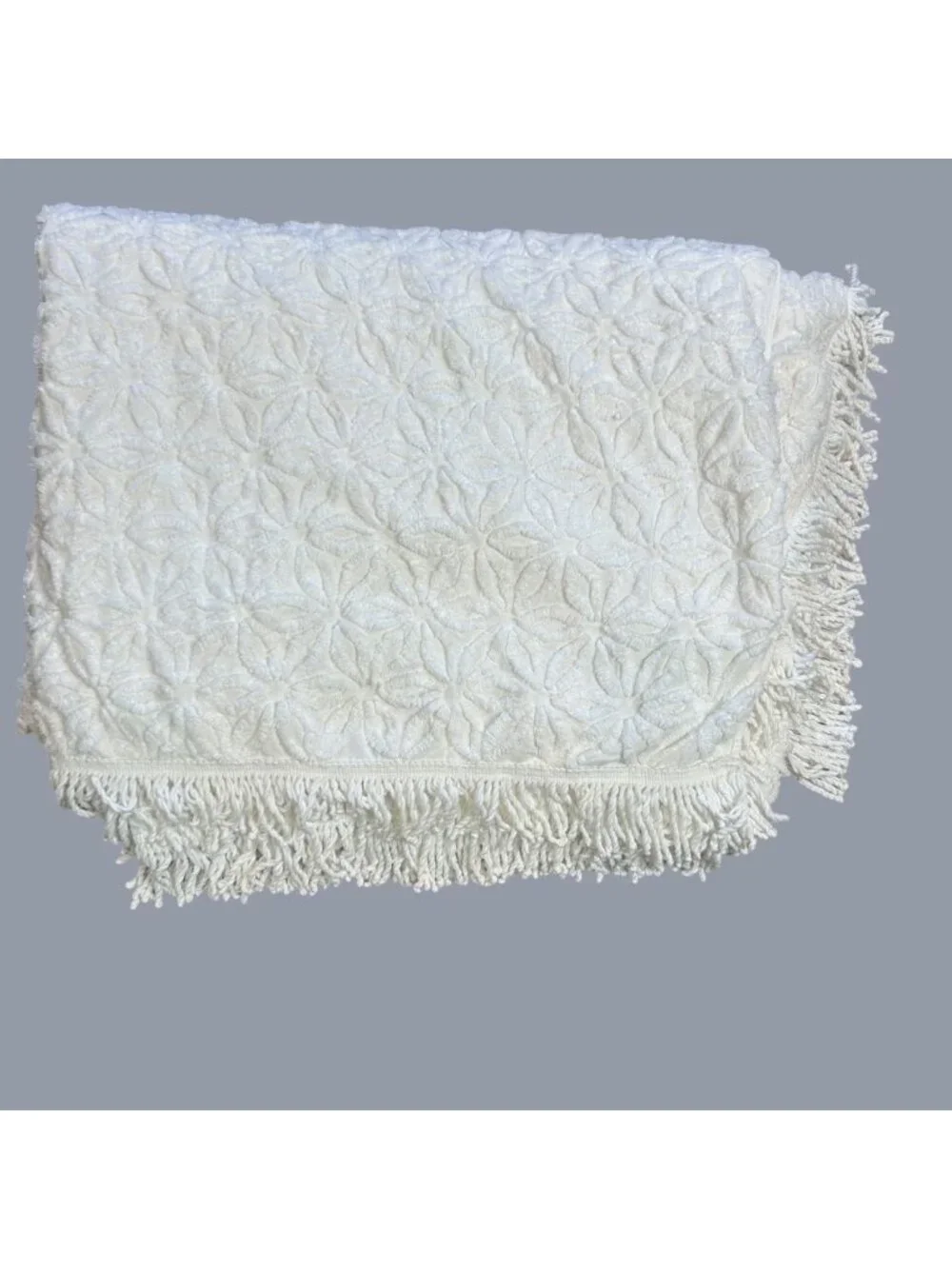 Hoffman White Chenille Daisy Floral Bedspread with Fringe Full or Queen